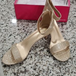 Dream Pairs Gold Kitten Heel [Fiona]
